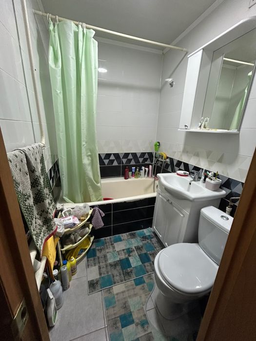 Продам квартиру сураганова 16
