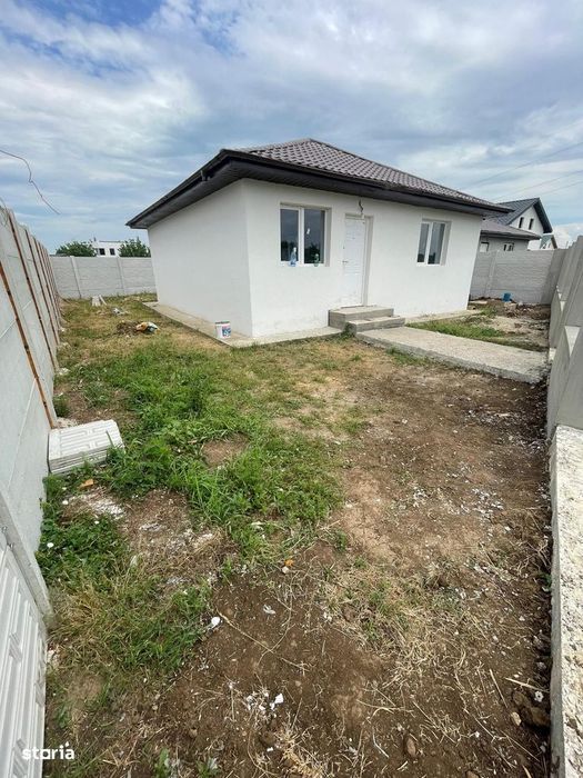 Casă individuală pe parter, 3 camere, 70 mp, teren 280 mp