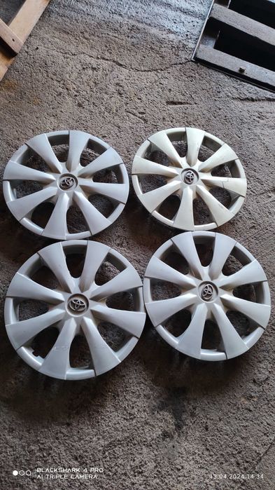 Колпаки на диски Тайота