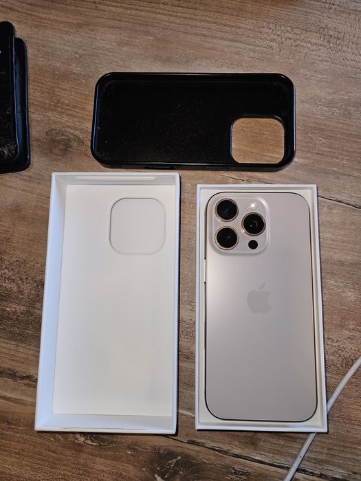 С ГАРАНЦИЯ! 92% батерия Iphone 16 pro 512 телефон като нов