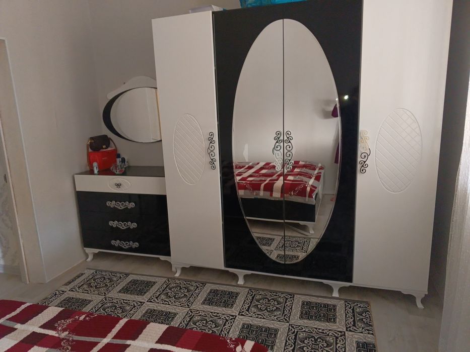 Спальный гарнитур