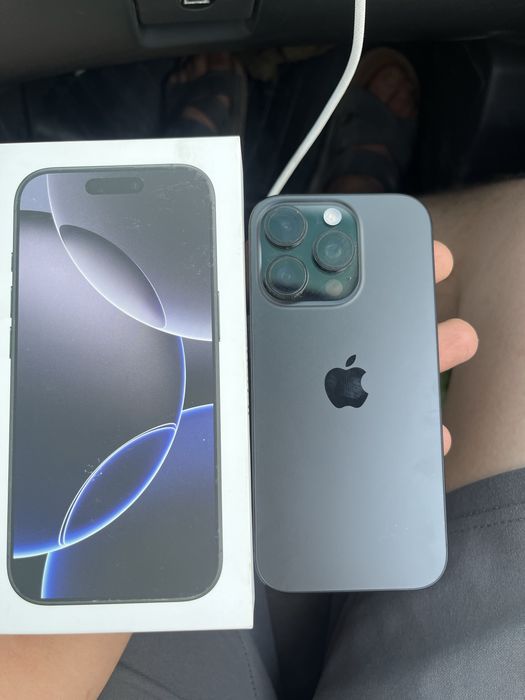 Iphone 16 pro qora