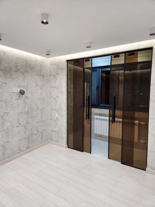 Срочна продаётся дом 6 комнатная евро ремонт на дизайн без слов