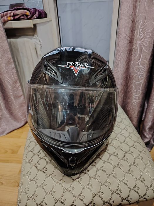 Продам шлем фактически новый