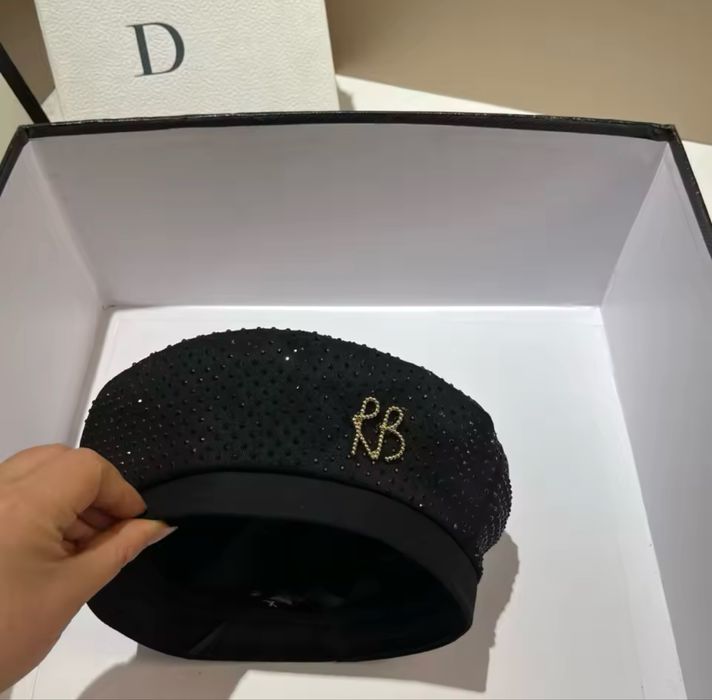 Шапка официлна RB