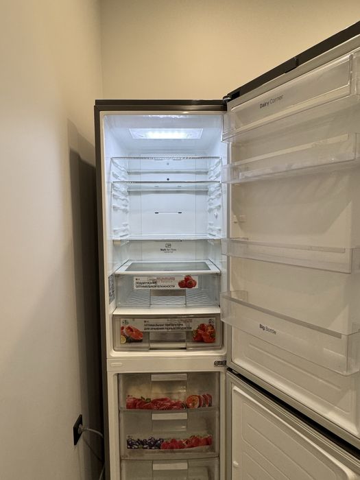 Продам отличный холодильник