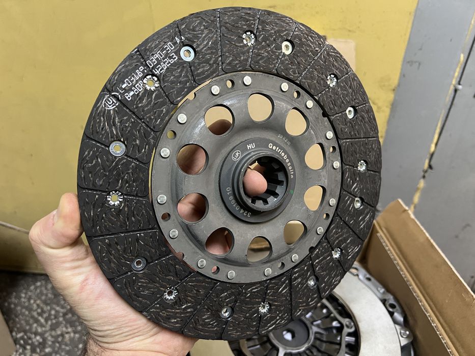 Нов съединител комплект за Bmw E46 330d-184кс/320d-150кс и 330XD 184кс