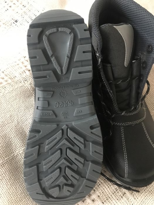 Рабочие ботинки. 43 размер.