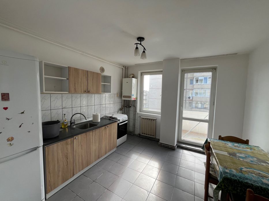 De inchiriat apartament cu 3 CAMERE, cartierul LIBERTATII, REGHIN