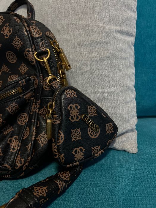 Нова оригинална раница guess