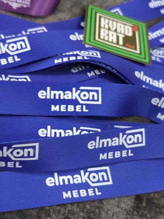 Ланьярды. Ленты от бейджей. Нанесение на ленты. Бейджи.