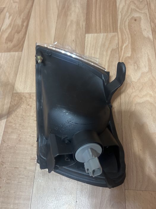 Поворотник правый