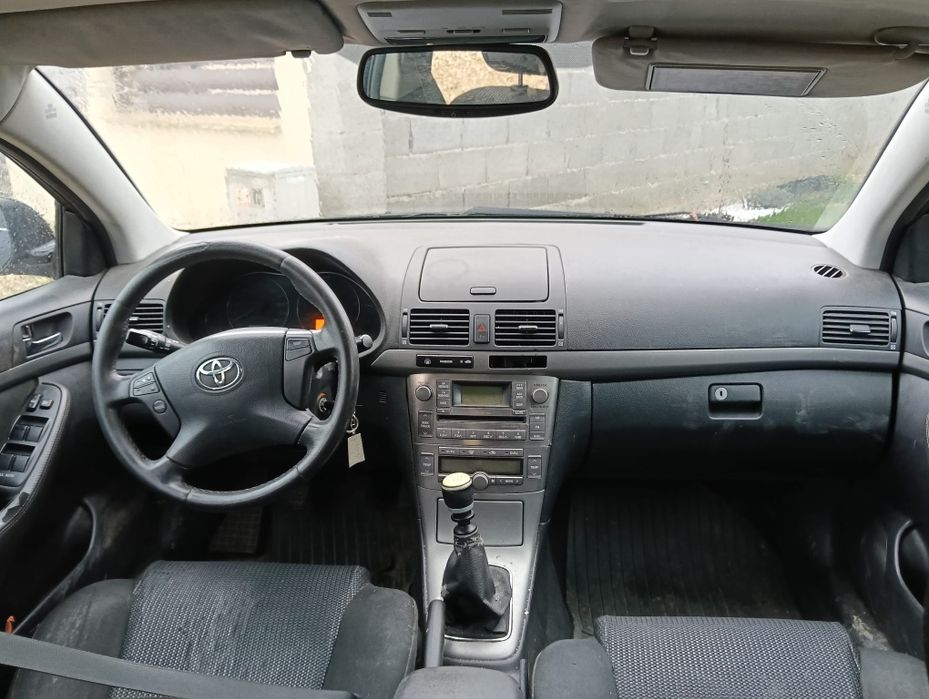 Vând urgent !!! Toyota Avensis 2008
