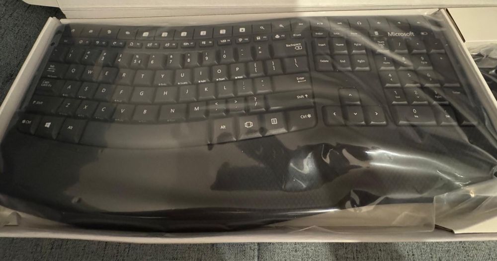 Kit tastatura + mouse wireless Microsoft comfort 5050