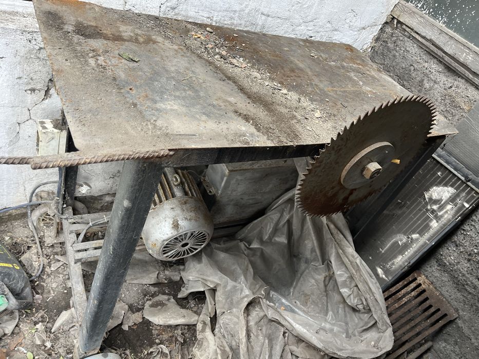 Продаю циркулярку  380 v