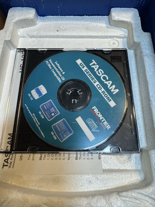 Interfata Tascam Audio USB/MIDI US-122