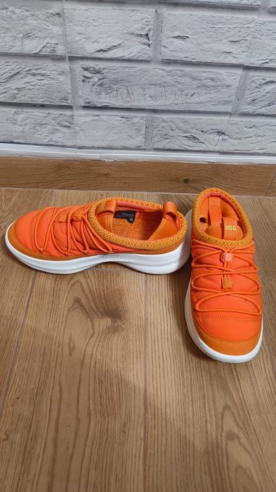 Adidași UGG/ Ghete Ecco / Ghete Reiker