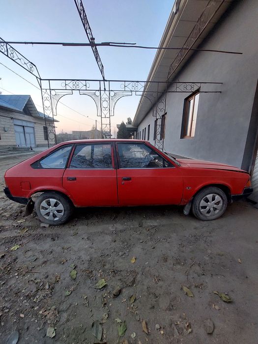 Машина сотилади ваз  келишилган нархда