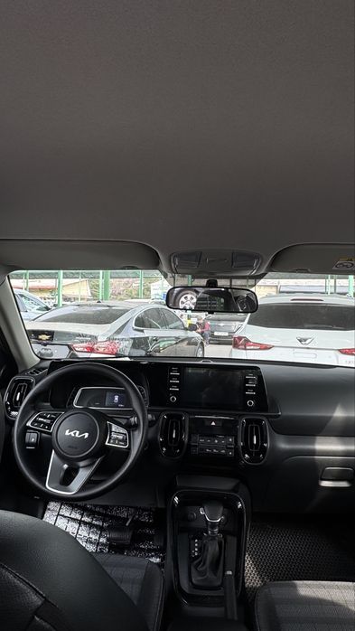 Kia Sonet 2025 2 pozitsa srochna sotilad