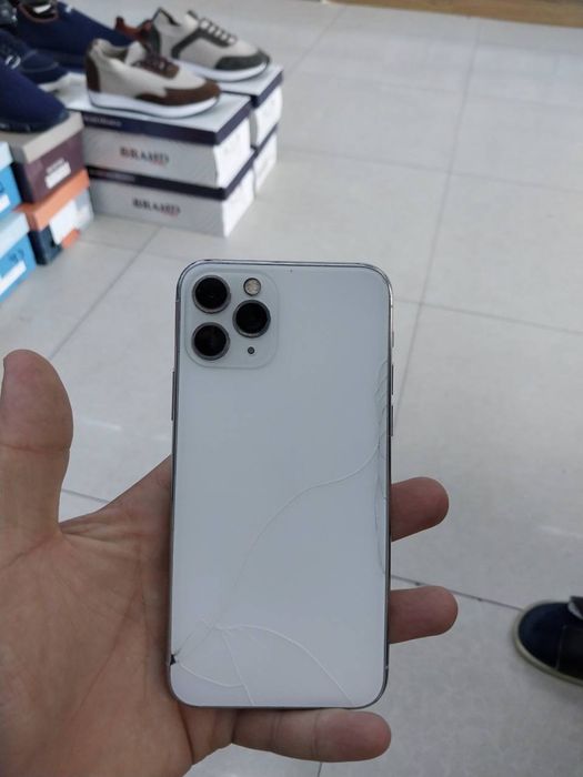 iphone 11pro oq 76yomkus