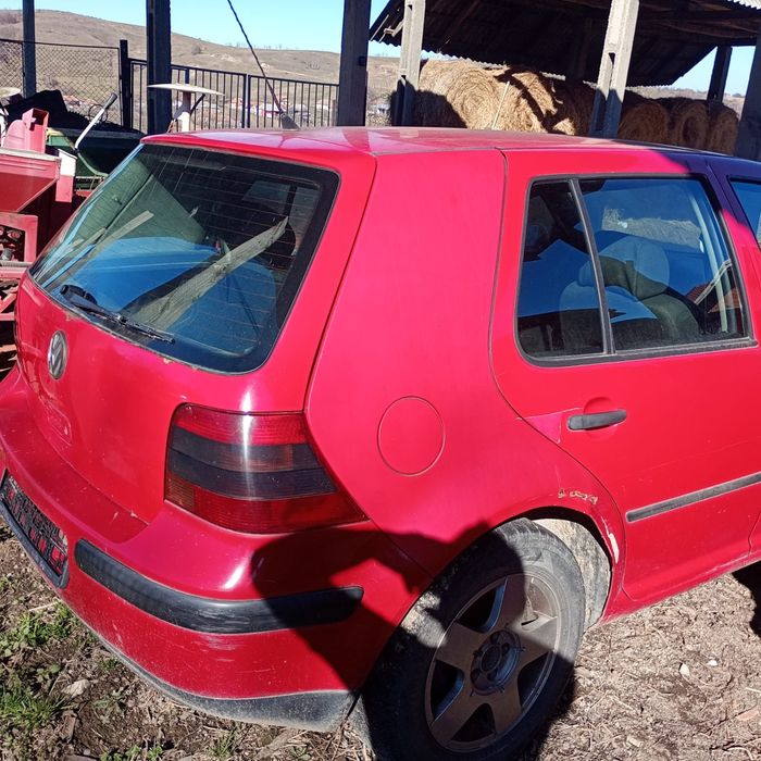 Vând Volkswagen golf4