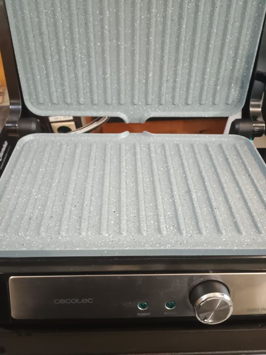 Тостерник CECOTec