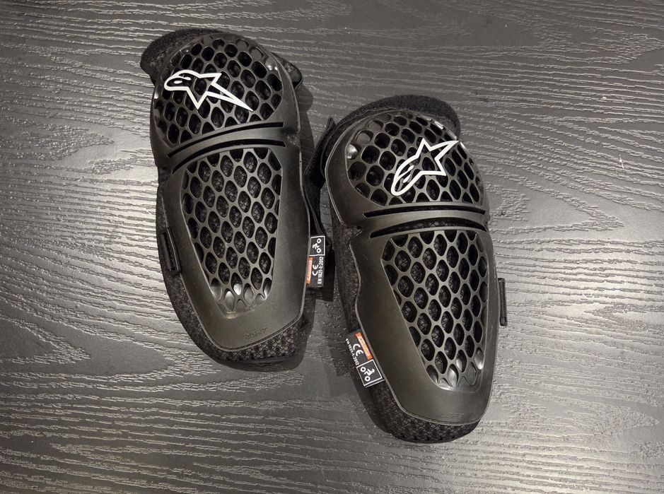 Genunchiere moto alpinestars