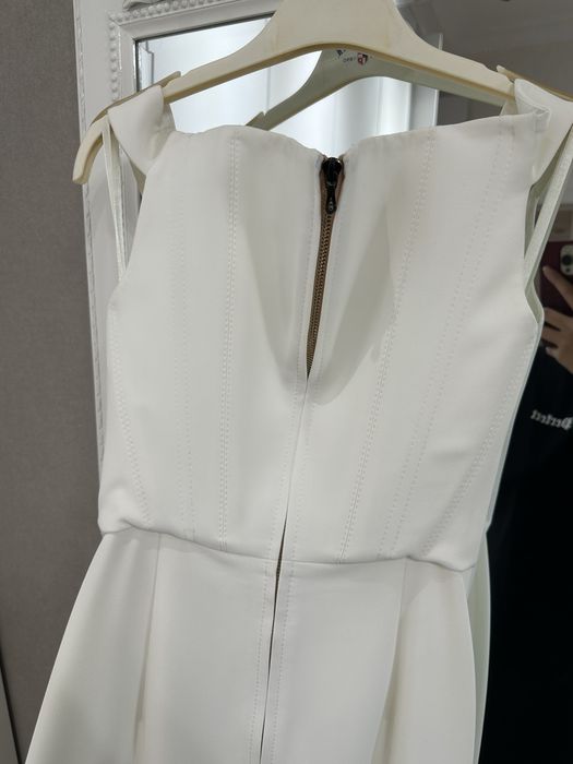 Платье: Dinara Satzhan