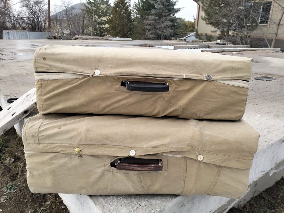 Чемодан старинный.