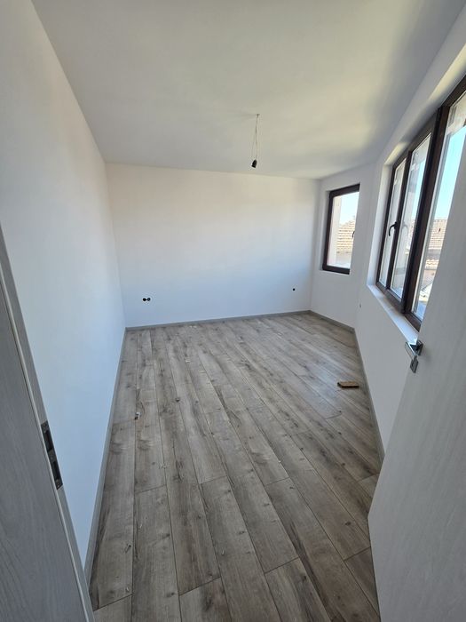 Продава се Тристаен апартамент в Казанлък - 90 кв.м за 1105 €/кв.м - Снимка #5