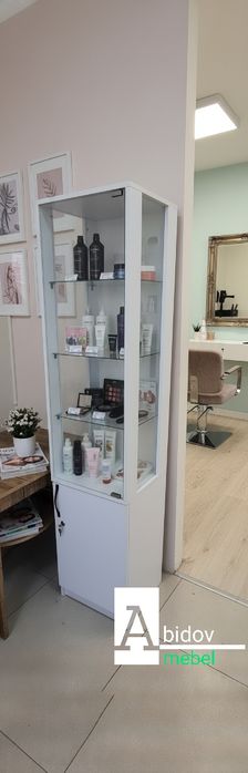 Стильный функциональный стеллаж, витрина, пенал, шкаф для бизнеса