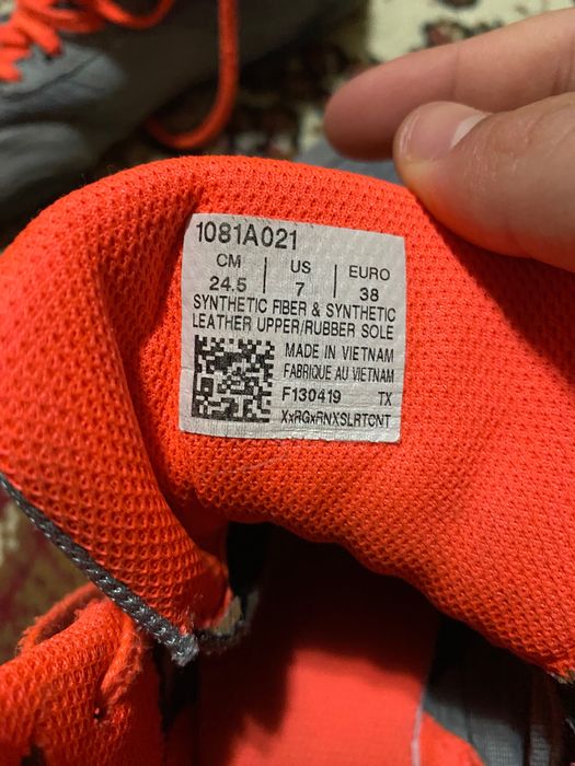 Продавам борцовки asics