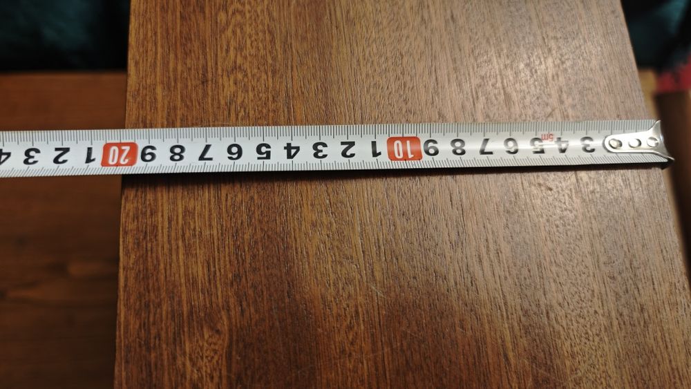 Продавам тонколони дървени комплект 2 броя.