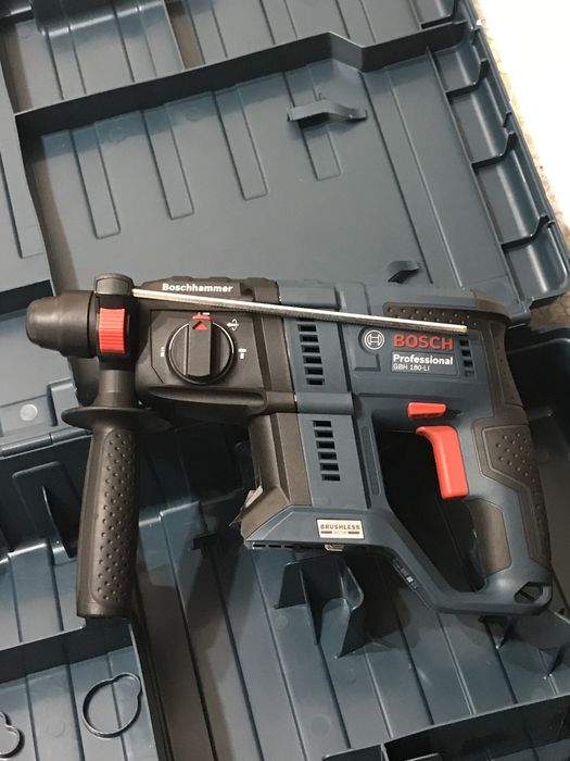 Префаратор  Bosch Professional GBH 180-LI