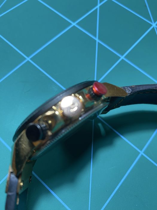 Продается наручные часы