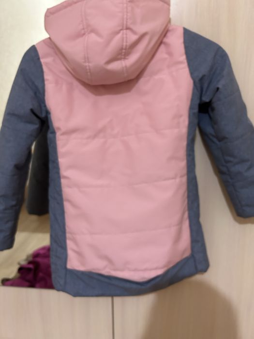 Продам детскую куртку