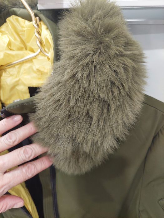 Продам куртку демисезонную