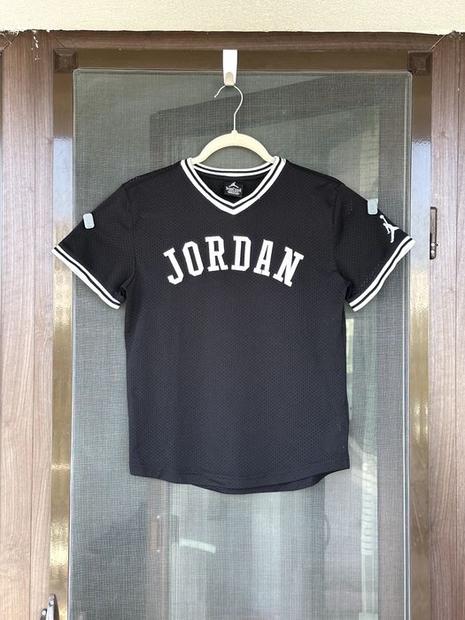 Дамска тениска Air Jordan Jumpman (Nike) - размер S, Отлично състояние