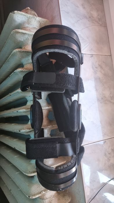 Orteza reglabilă genunchi