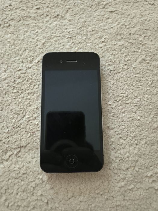 Iphone 5 si 4 aproape noi