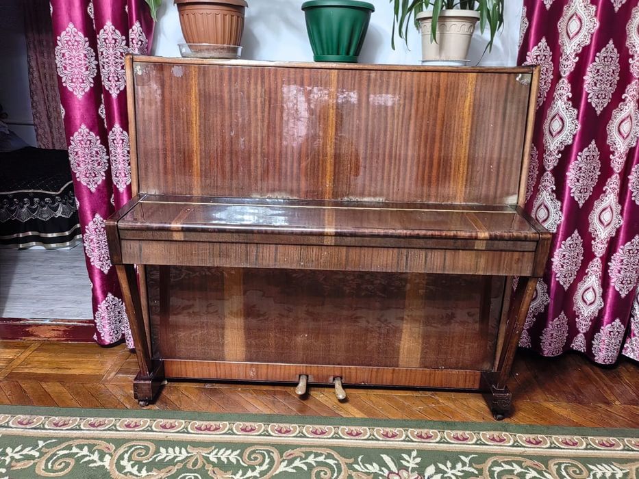 Продам пианино...