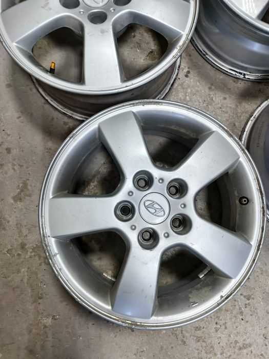 Продам оригинальные диски R16 5/114.3