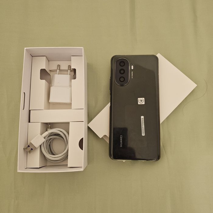 Huawei Nova Y70,чисто нов,неупотребяванан