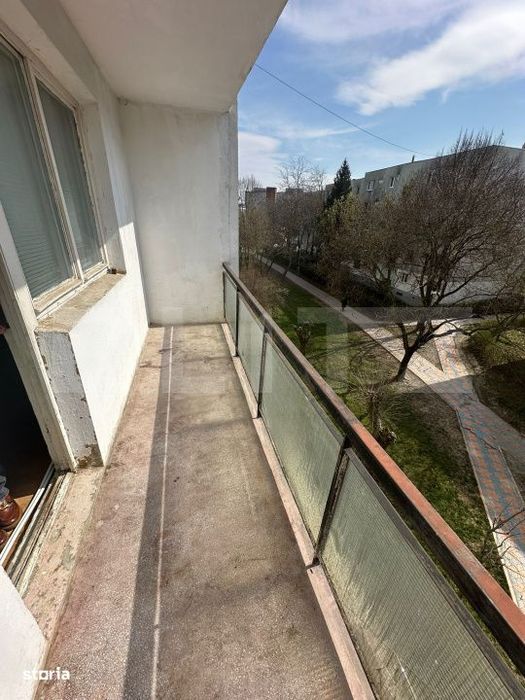 Apartament 3 camere, decomandat, 62 mp, etaj 3, balcon,  Manastur