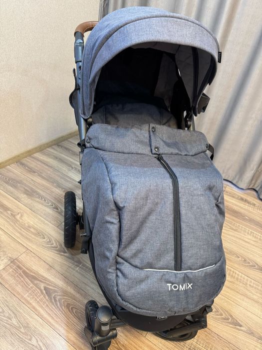 Продам коляску TOMIX