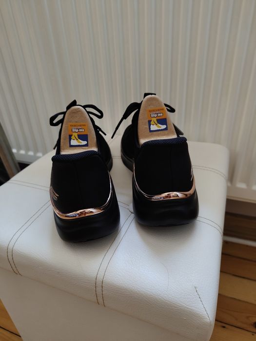 Дамски маратонки Skechers - нови