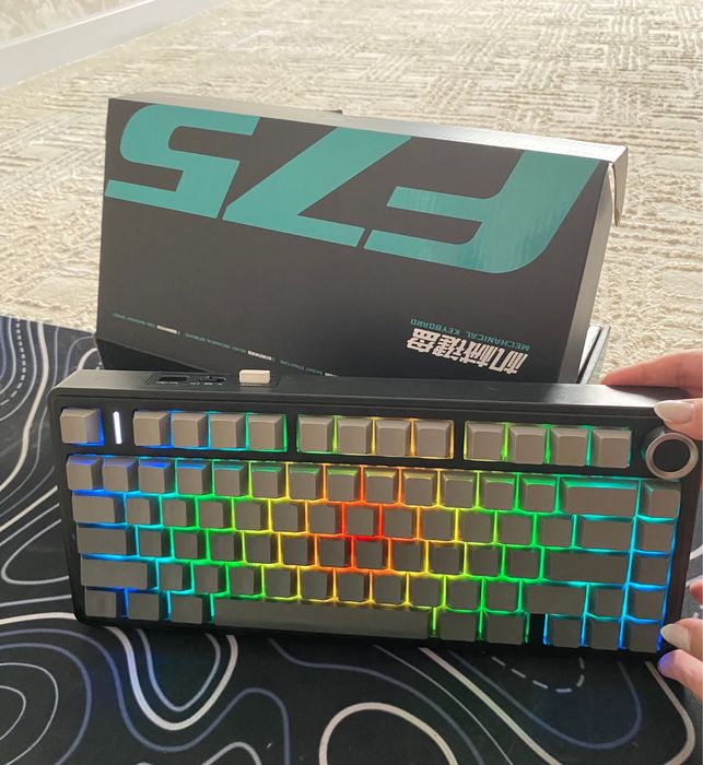 Продам клавиатура aula f75