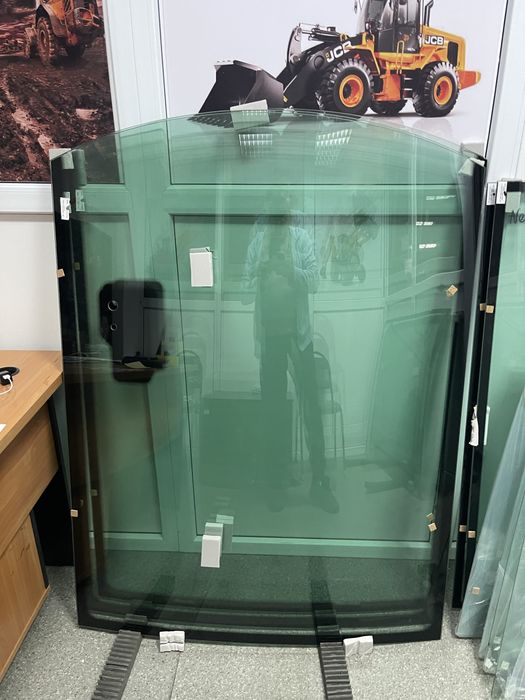 Стёкла на экскаваторы погрузчики