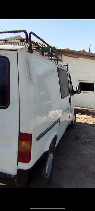Ford transit 1998 yil remontdan chiqqan mator korobka qilingan mashina