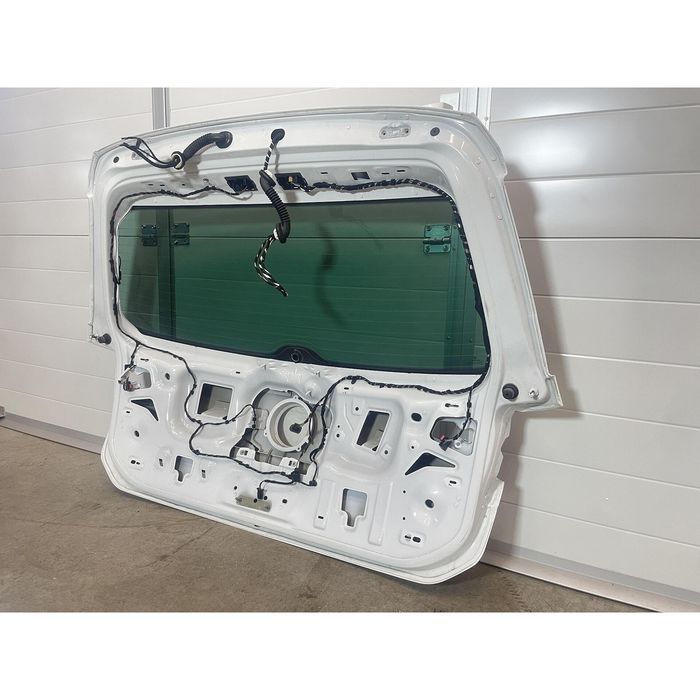 Заден капак за vw passat b8 avant - 3g9827025